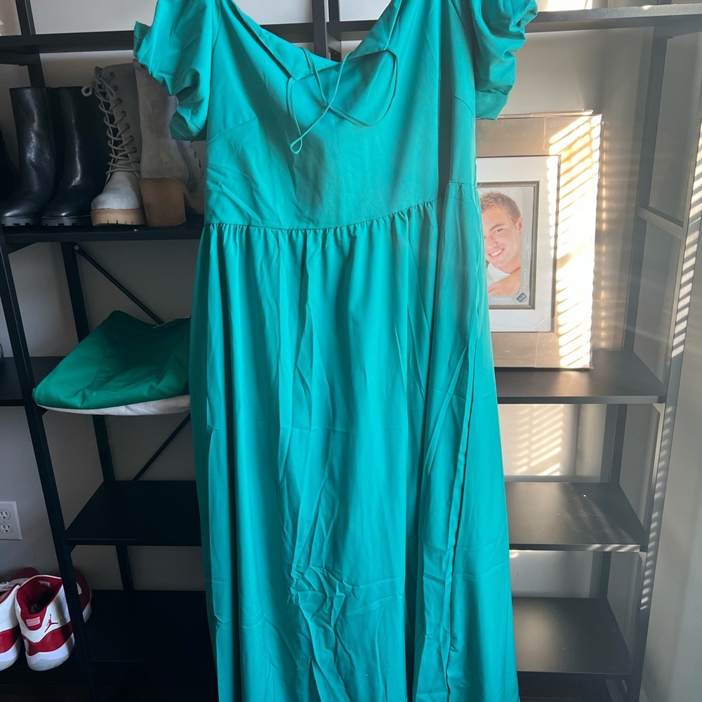 Elegant Teal Maxi Dress